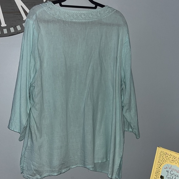 - Soiree linen rayon mint green tunic style v neck embroidered top size 2X - Picture 6 of 6